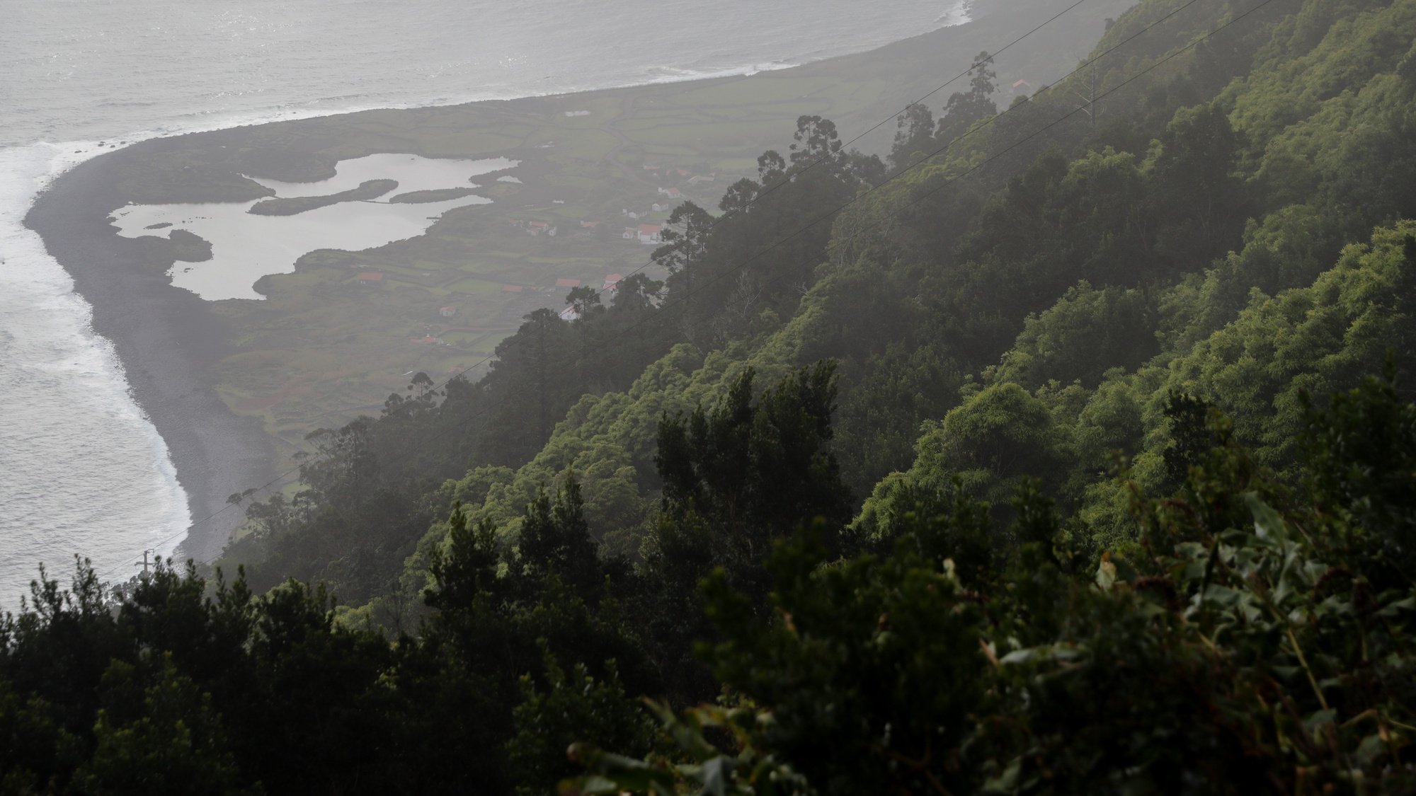 Vista geral da Fajã de Cubres, ilha de São Jorge, Portugal. TIAGO PETINGA/LUSA