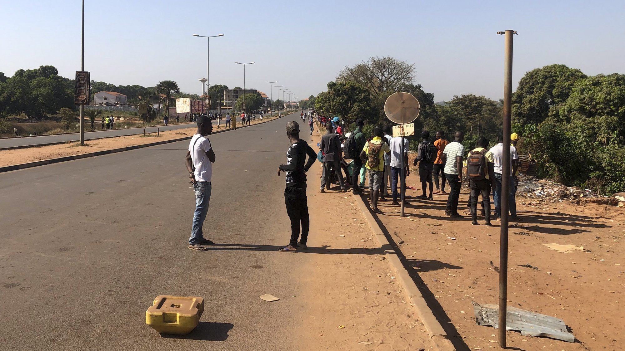 epa09721449 Several shots were heard near the Guinea-Bissau government palace at 15:00 on 01 February, and the military has set up a security perimeter around the area and is not allowing civilians to pass, Bissau, Guinea-Bissau, 01 February 2022. Since lunchtime, bazooka shots and bursts of machine-gun fire have been heard near the palace of the government of Guinea-Bissau, where a cabinet meeting was taking place, attended by President Umaro Sissoco Embalo, and the Prime Minister, Nuno Nabiam.  EPA/ANTONIO AMARAL