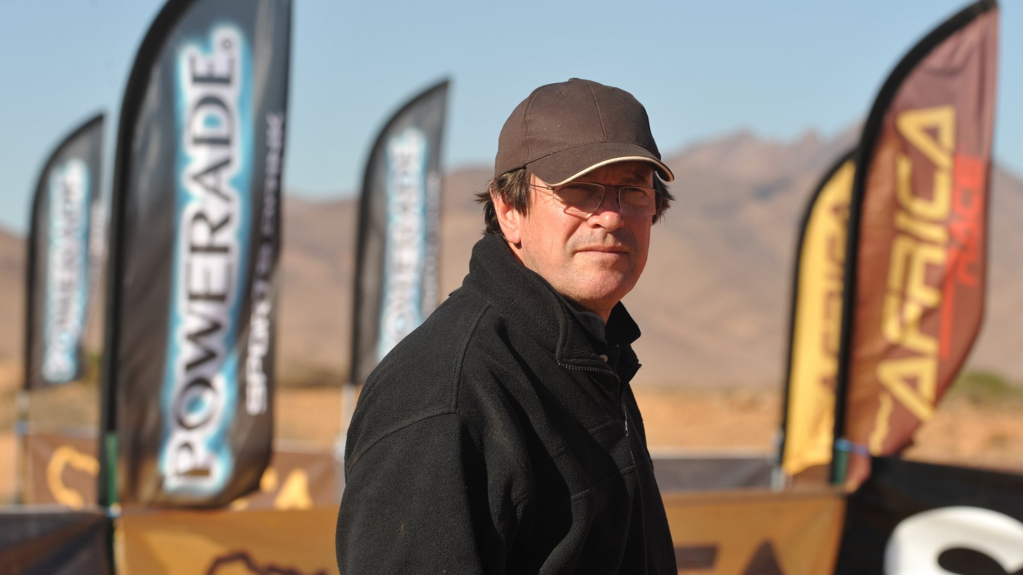 Hubert Auriol foi campeão em três ocasiões no Dakar antes de se tornar diretor da corrida e, mais tarde, fundar a África Eco Race