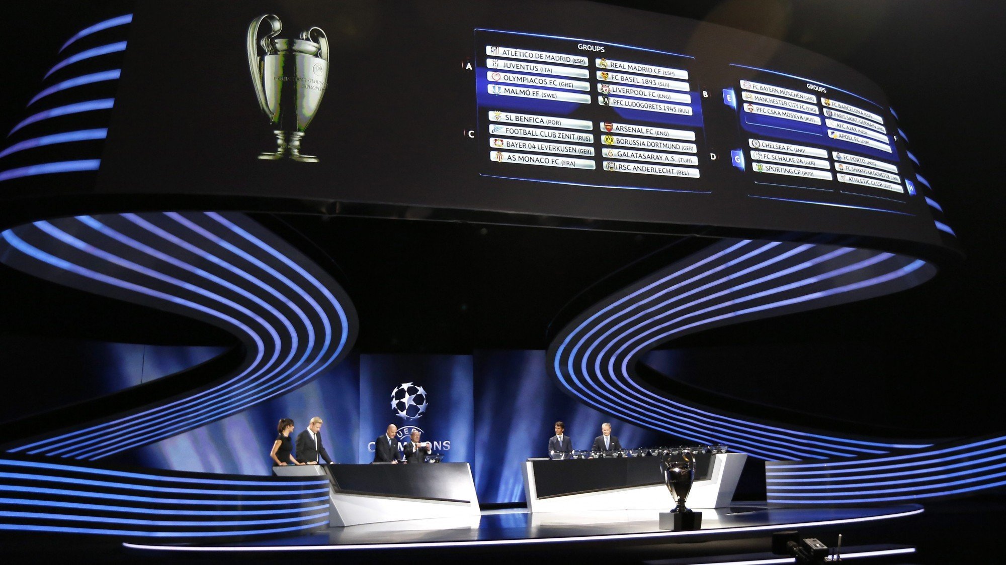 O sorteio da Champions decorrerá a partir das 11h00 (hora de Lisboa), em Nyon, na Suíça e o da Liga Europa começará às 12h00 (hora de Lisboa), também na sede da UEFA.