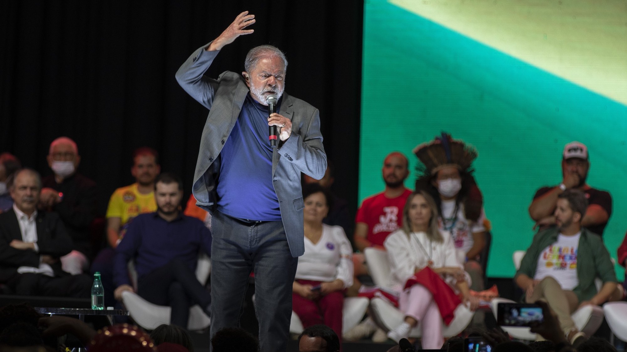 epa10067957 The former president of Brazil and candidate for the next elections, Luiz Inacio Lula da Silva, participates in the event titled &#039;Let&#039;s go together for Brazil&#039; in the city of Brasilia, Brazil, 12 July 2022. Former Brazilian President Luiz Inacio Lula da Silva asked his followers on Tuesday to avoid &#039;provocations&#039; by supporters of President Jair Bolsonaro, after the murder of a leftist militant.  EPA/Joedson Alves