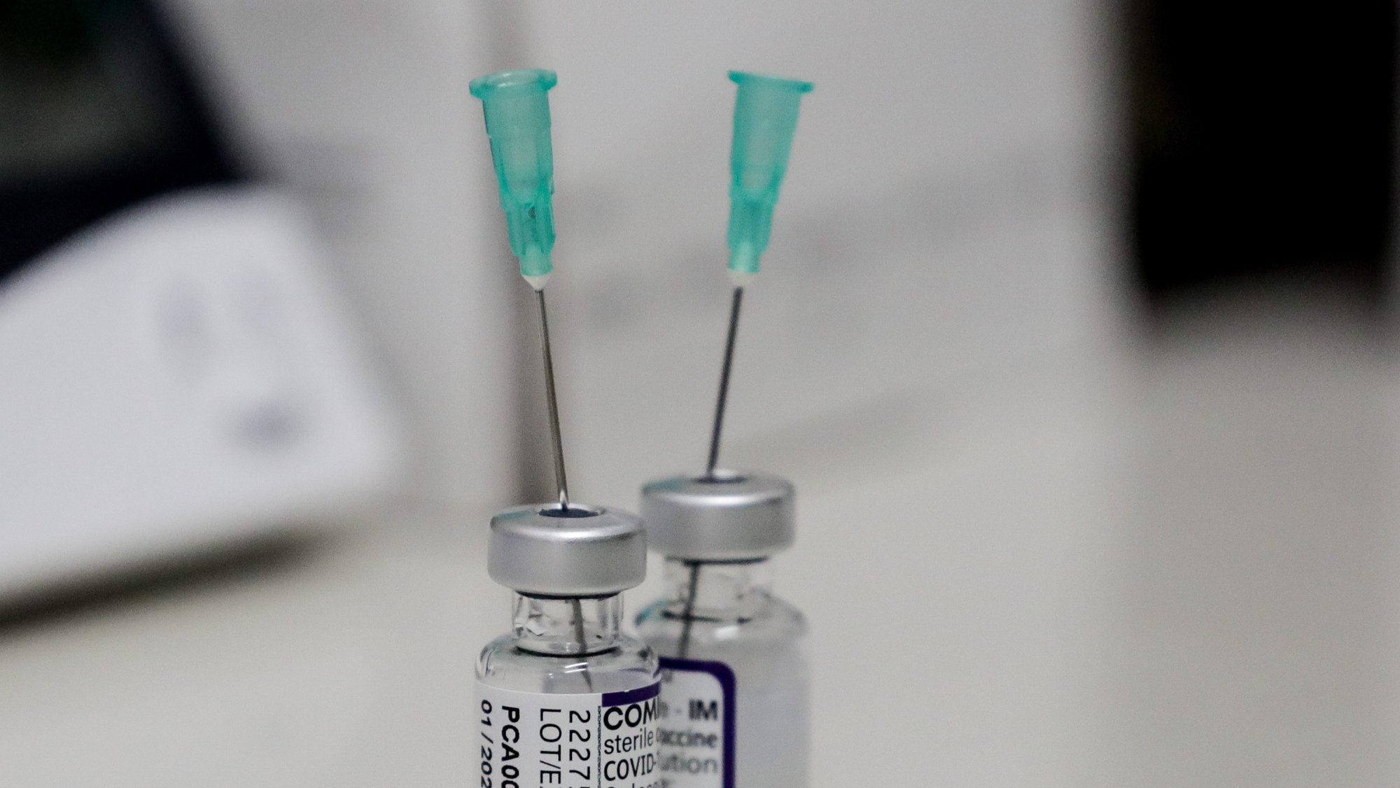 Doses de vacinas da Pfizer contra a covid-19 no centro de vacinação da Ajuda em Lisboa, 03 de dezembro de 2021. TIAGO PETINGA/LUSA