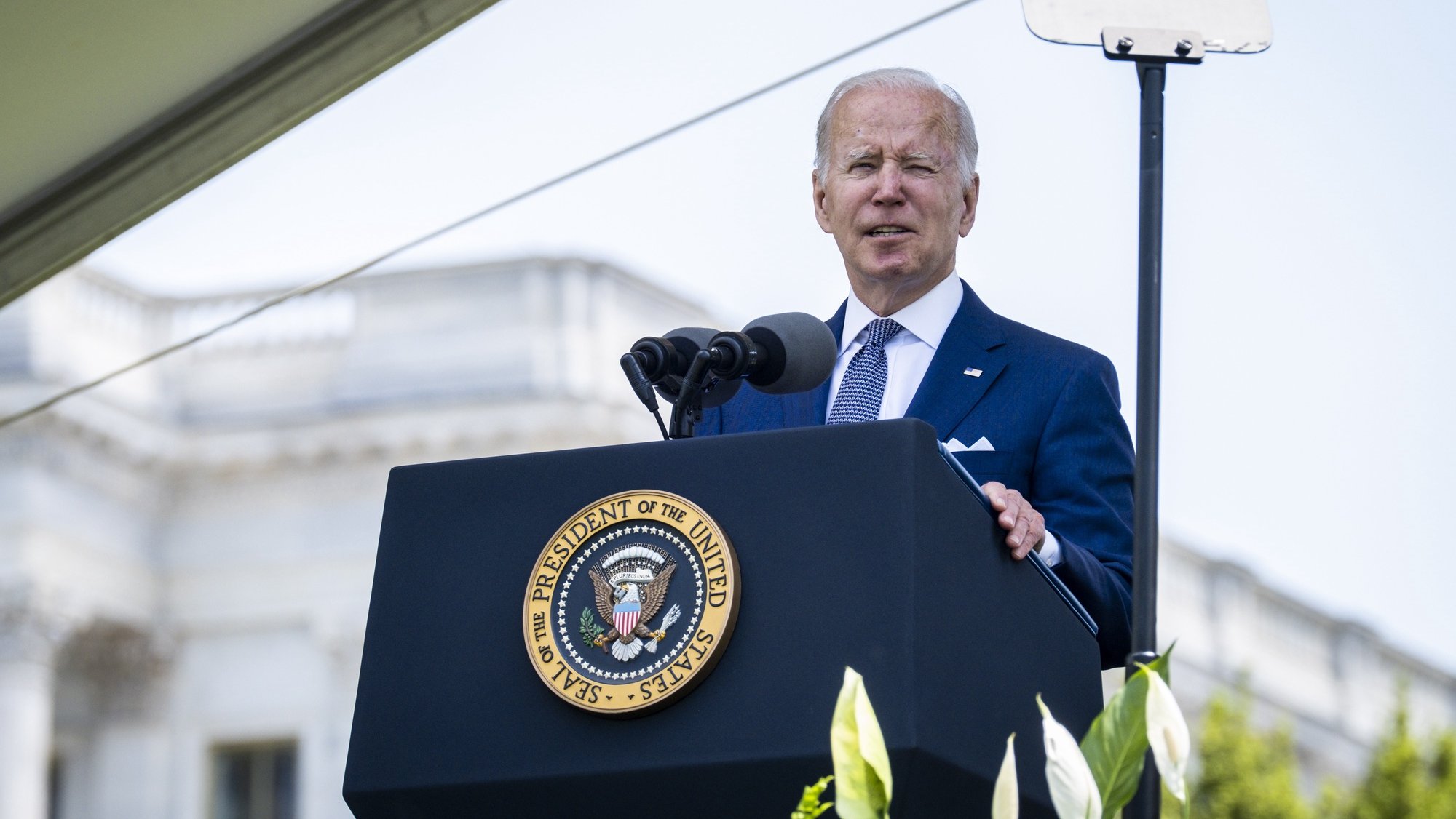 epa09949290 US President Joe Biden delivers remarks at a ceremony to honor the law enforcement officers who lost their lives in the line of duty in 2021 at the National Peace Officers’ Memorial Service at the US Capitol in Washington, DC, USA, 15 May 2022.  EPA/Pete Marovich / POOL