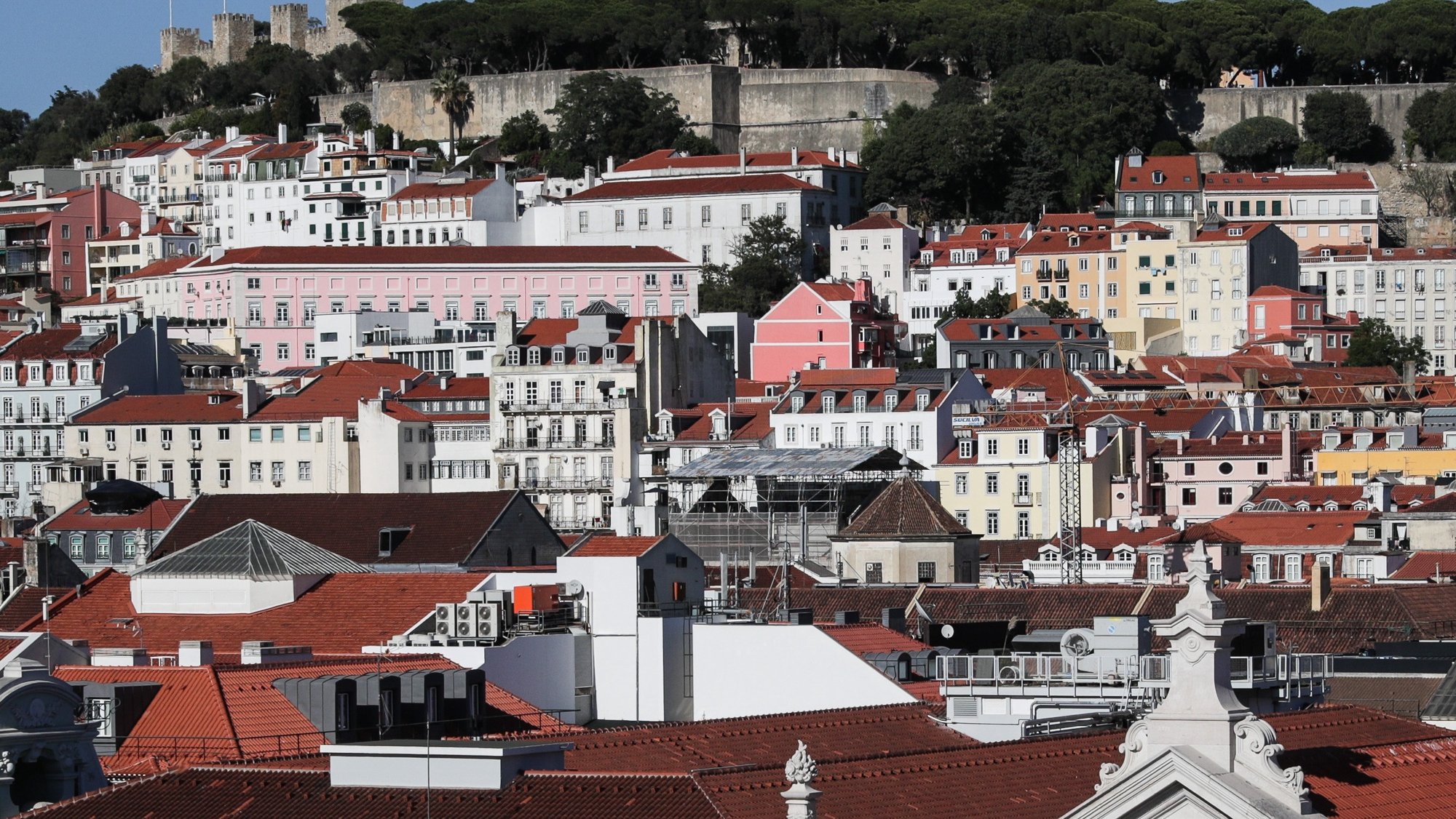 Vista geral da cidade de Lisboa com Castelo de São Jorge, 08 de novembro de 2021. TIAGO PETINGA/LUSA
