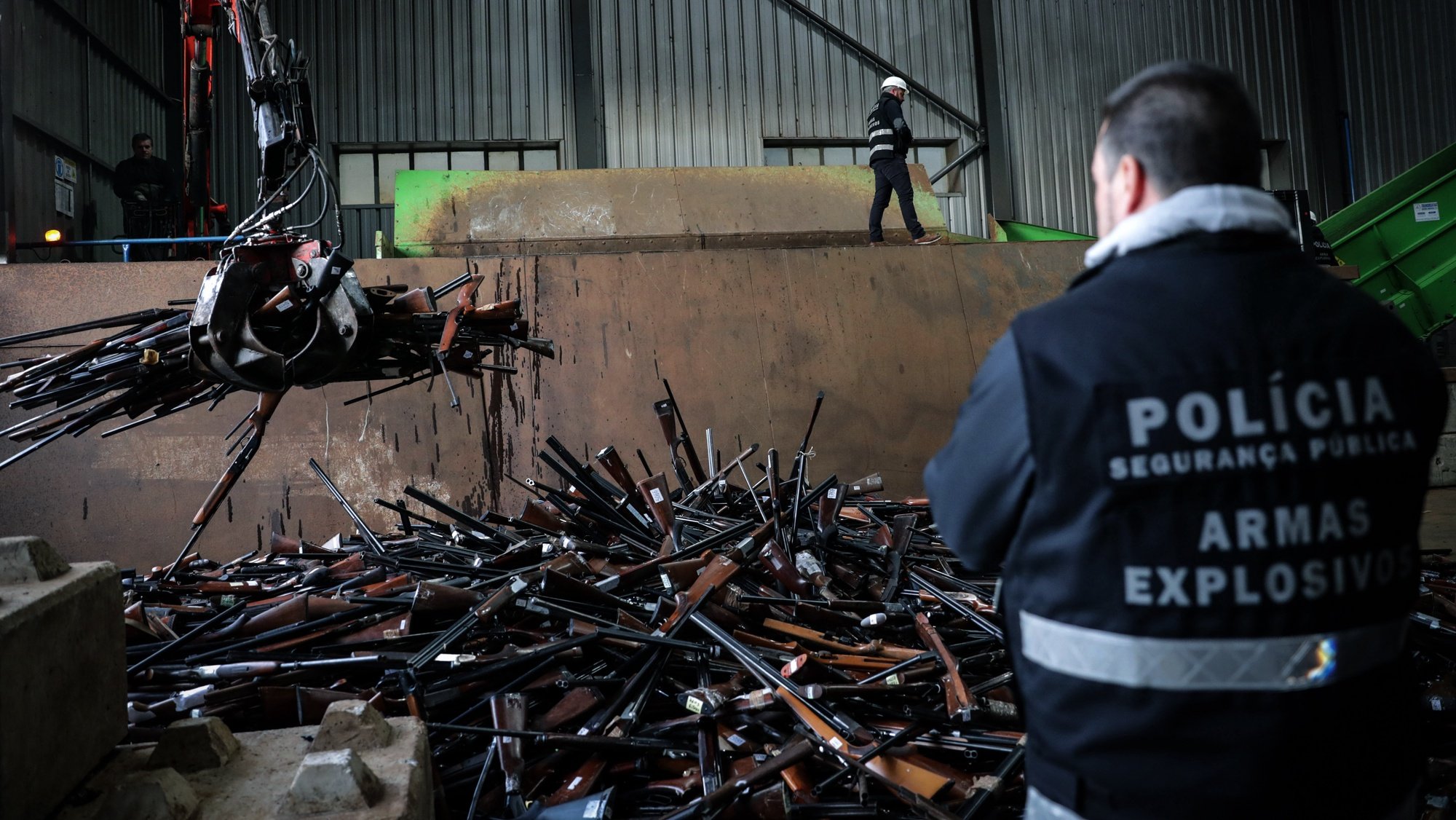 Ação de destruição de 13.767 armas de fogo pelo departamento de armas e explosivos da PSP realizada na Maia, 11 dezembro de 2019. ESTELA SILVA/LUSA