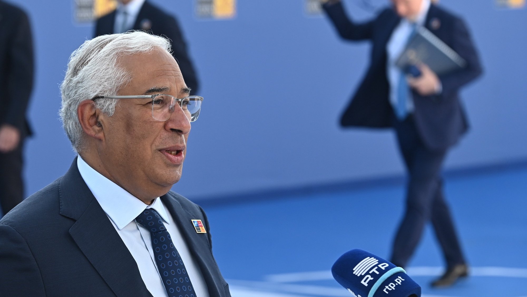 epa10040283 Portuguese Prime Minister, Antonio Costa, talks to the media upon his arrival to attend the first day of the NATO Summit at IFEMA Convention Center, in Madrid, Spain, 29 June 2022. Heads of State and Government of NATO&#039;s member countries and key partners are gathering in Madrid from 29 to June to discuss security concerns like Russia&#039;s invasion of Ukraine and other challenges. Spain is hosting 2022 NATO Summit coinciding with the 40th anniversary of its accession to NATO.  EPA/Fernando Villar