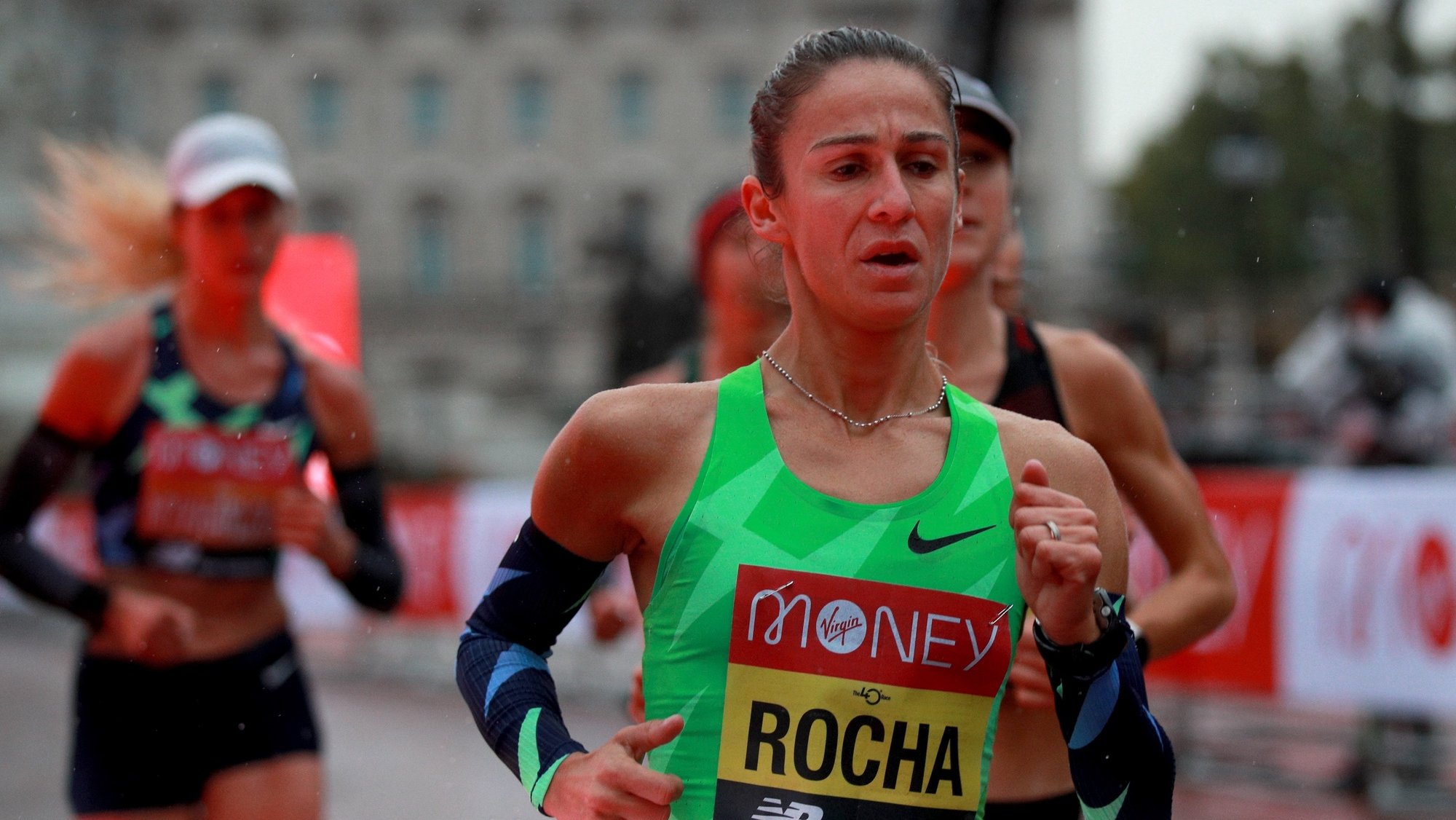 epa08718971 Carla Salome Rocha of Portugal competes in the elite women&#039;s race during the London Marathon in London, Britain, 04 October 2020.  EPA/Ian Walton / POOL