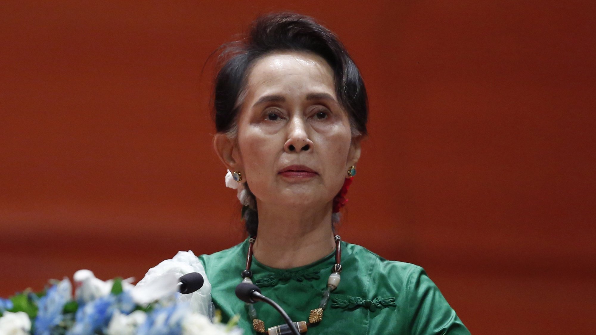 epa09911409 (FILE) - Myanmar&#039;s State Counselor Aung San Suu Kyi speaks during the closing ceremony of the third session of the &#039;Union Peace Conference - 21st century Panglong&#039; in Naypyitaw, Myanmar, 16 July 2018 (reissued 27 April 2022). On 27 April 2022, Suu Kyi was found guilty of corruption and sentenced to five years in prison under section 55 of the Anti-corruption Law.  EPA/HEIN HTET