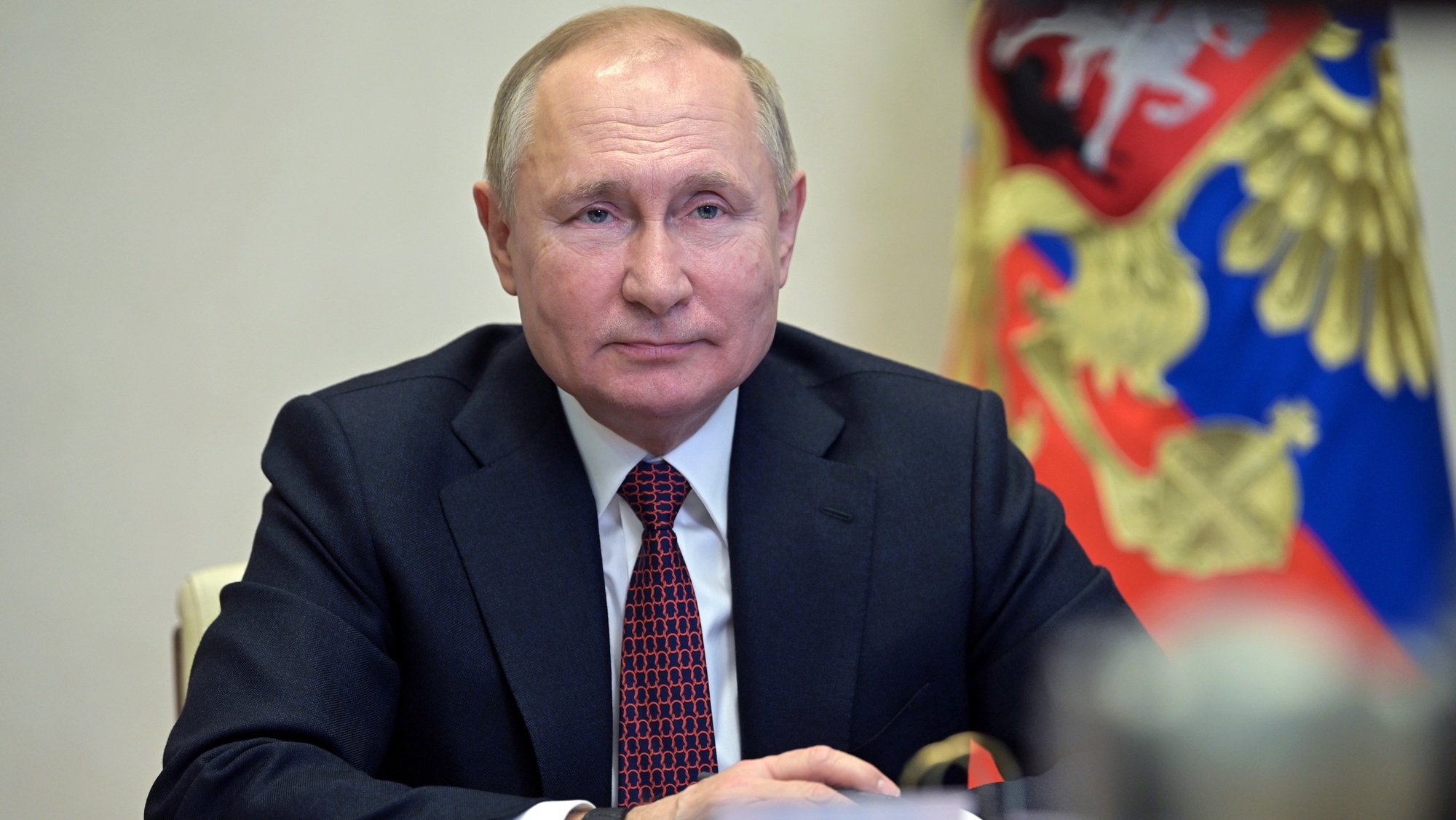 O Presidente da Rússia, Vladimir Putin numa reunião por videoconferência com estudantes universitários