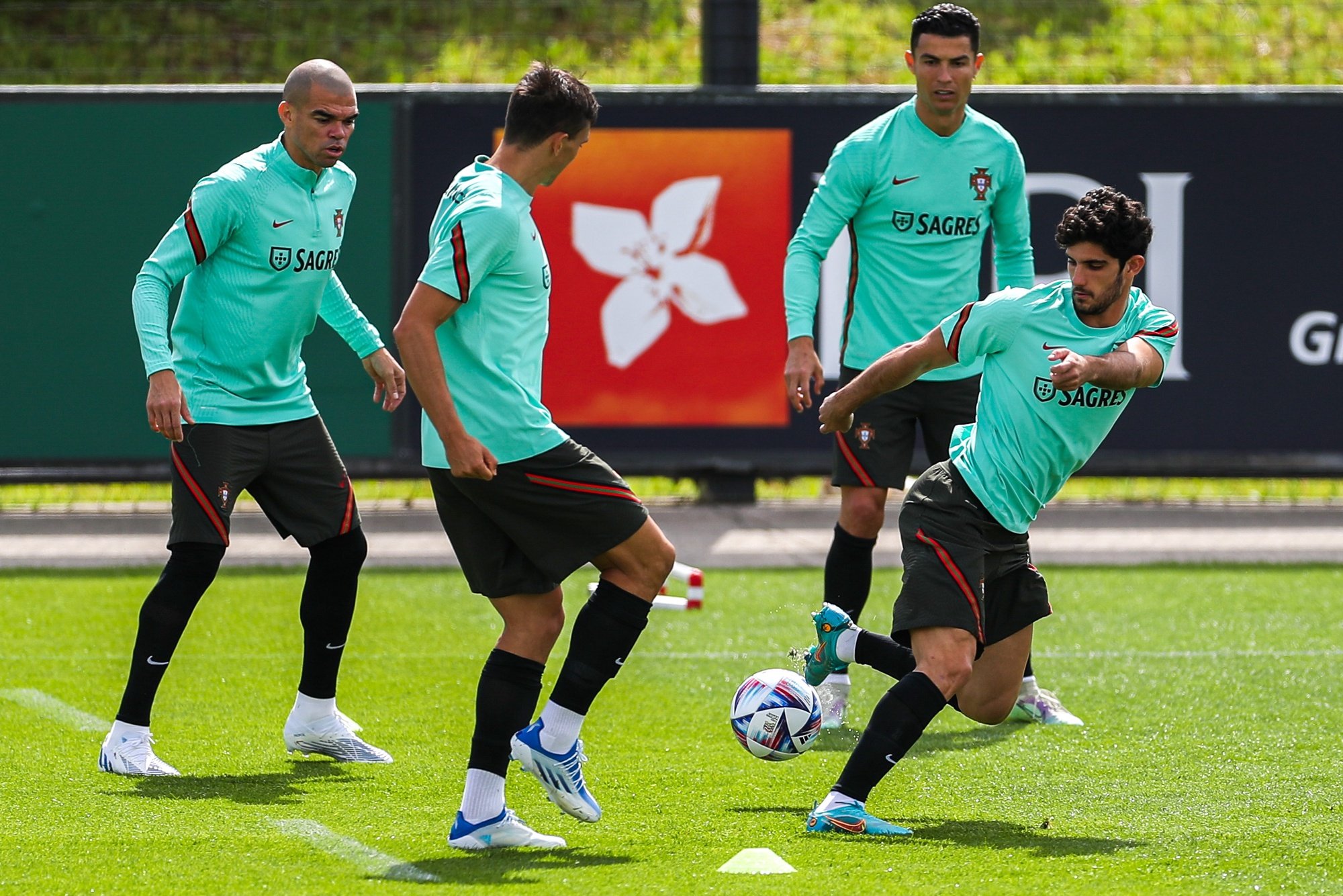 epa09989269 Portugal soccer team players (L-R) Pepe, Joao Palhinha, Cristiano Ronaldo and Goncalo Guedes during the training session at Cidade do Futebol in Oeiras, outskirts of Lisbon, Portugal, 01 June 2022. Portugal will play against Spain, Czech Republic and Switzerland for the upcoming UEFA Nations League.  EPA/JOSE SENA GOULAO