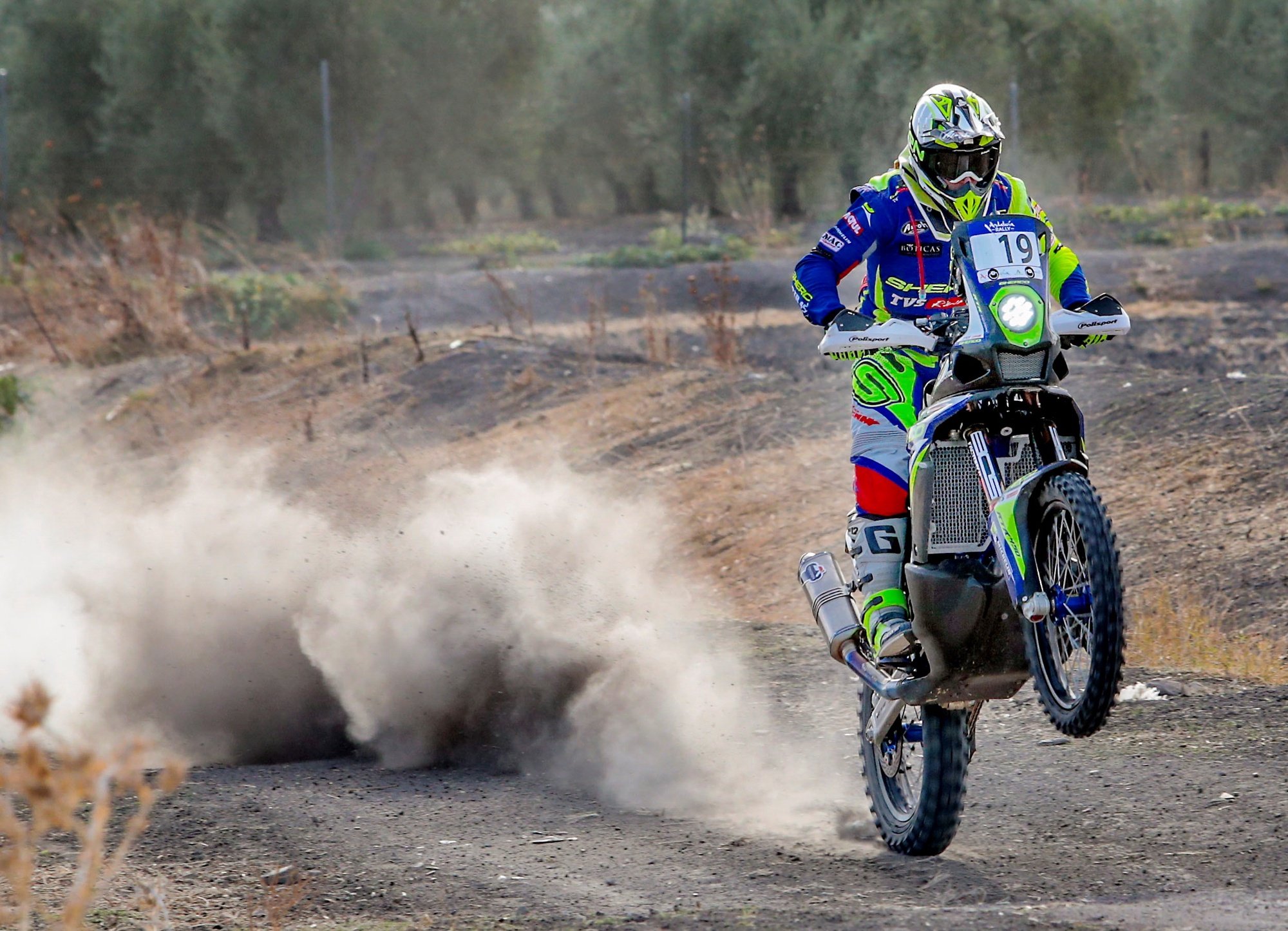 epa08731442 Portuguese motorcyclist Rui Goncalves of Sherco TVS Rally Factory in action during the third stage of the Andalucia Rally 2020 in Arahal, Seville, Spain, 09 October 2020.  EPA/ROMAN RIOS