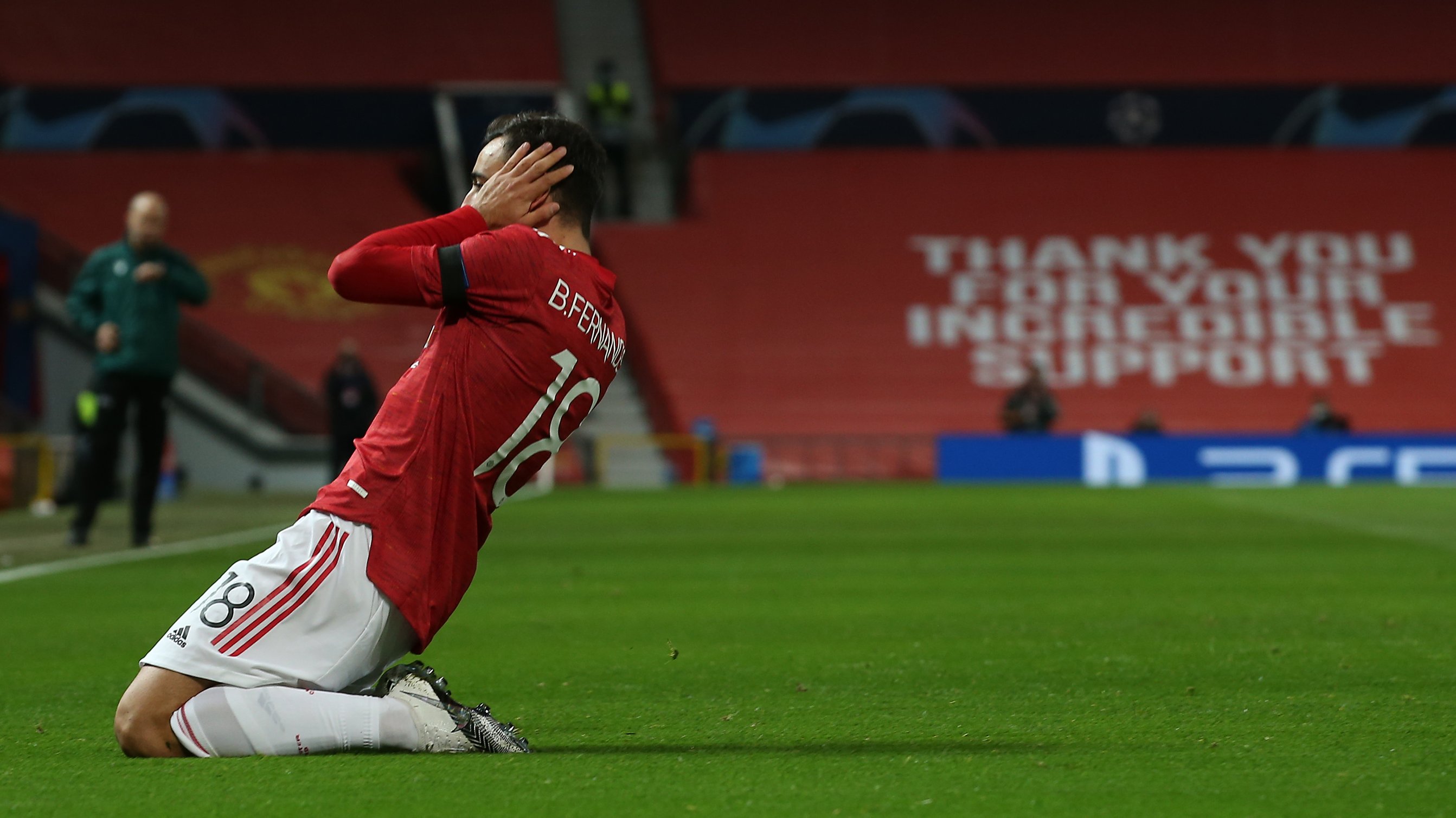 Bruno Fernandes, no habitual festejo depois de cada golo: em 35 jogos pelo Manchester United, internacional português marcou 21 e fez 13 assistências