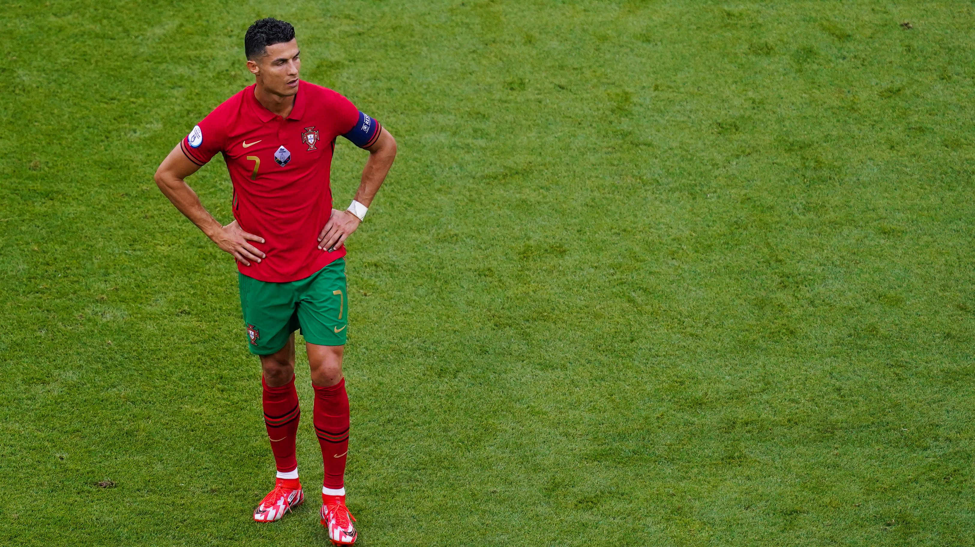 Portugal perdeu com a Alemanha mas Ronaldo fez um golo e uma assistência, sendo nesta fase o melhor marcador do Europeu a par de Schick