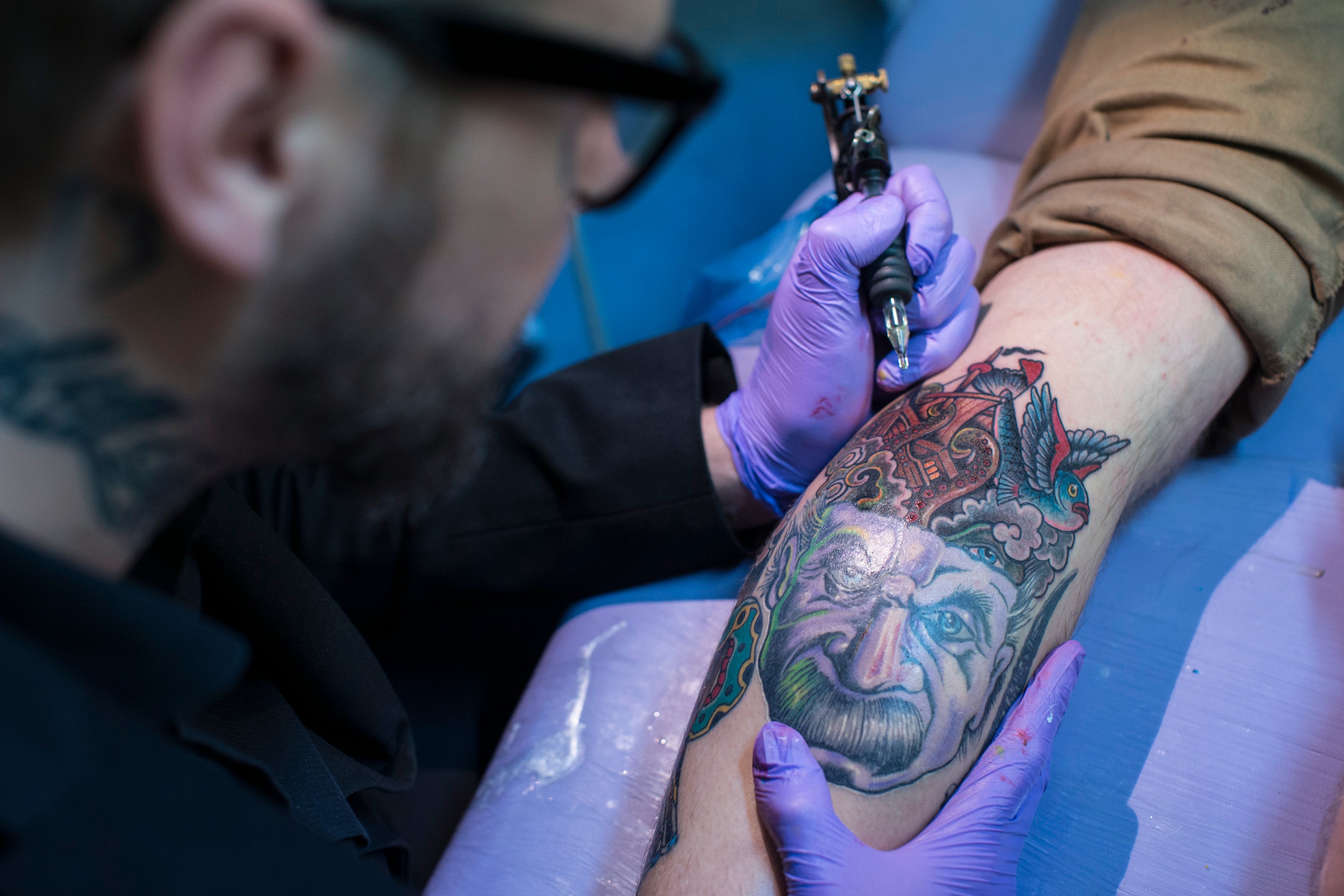 World Renowned Tattoo Artist Dan Gold At His Studio