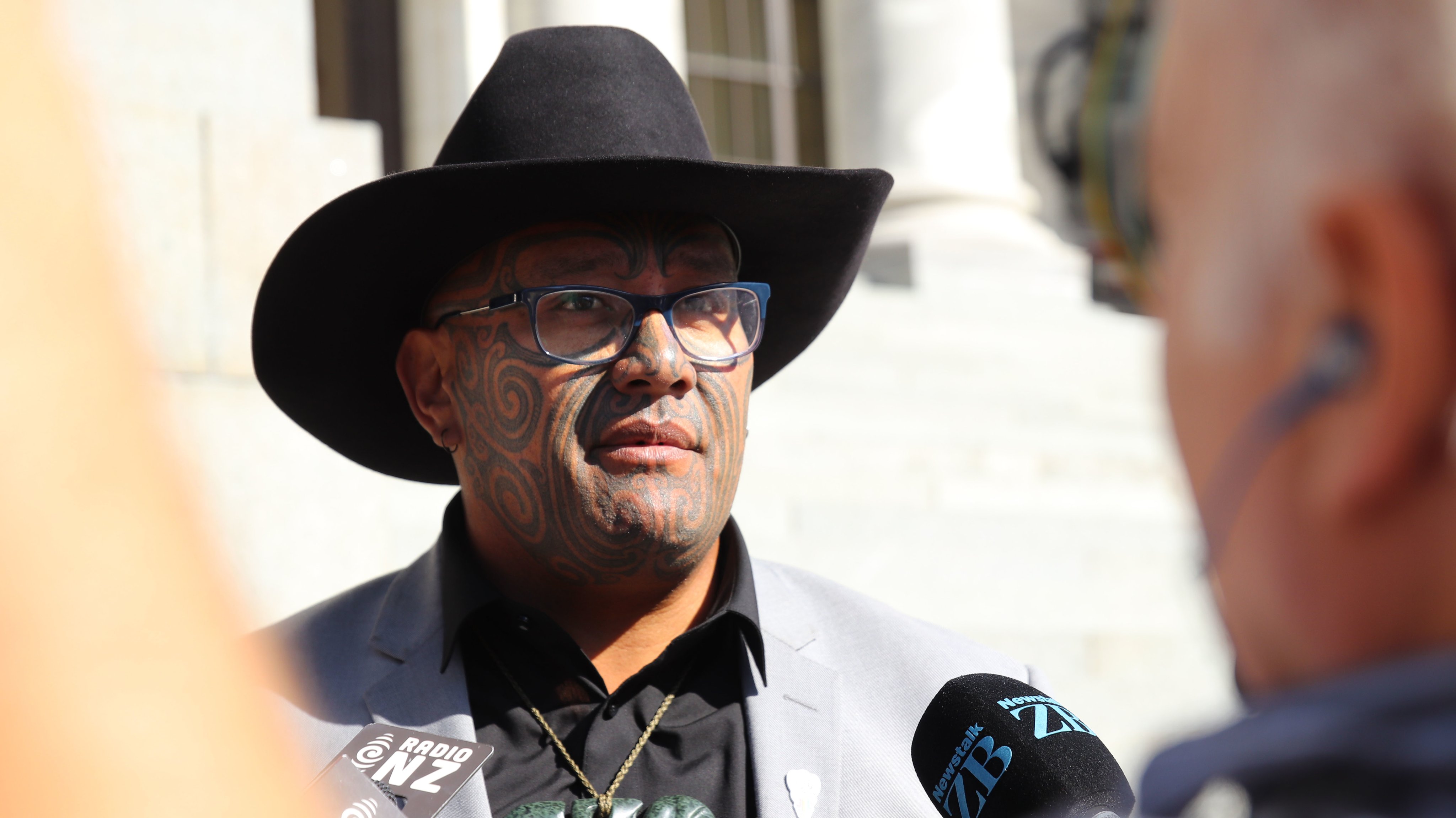 Rawiri Waititi, foi expulso do parlamento neozelandês pela segunda vez este ano