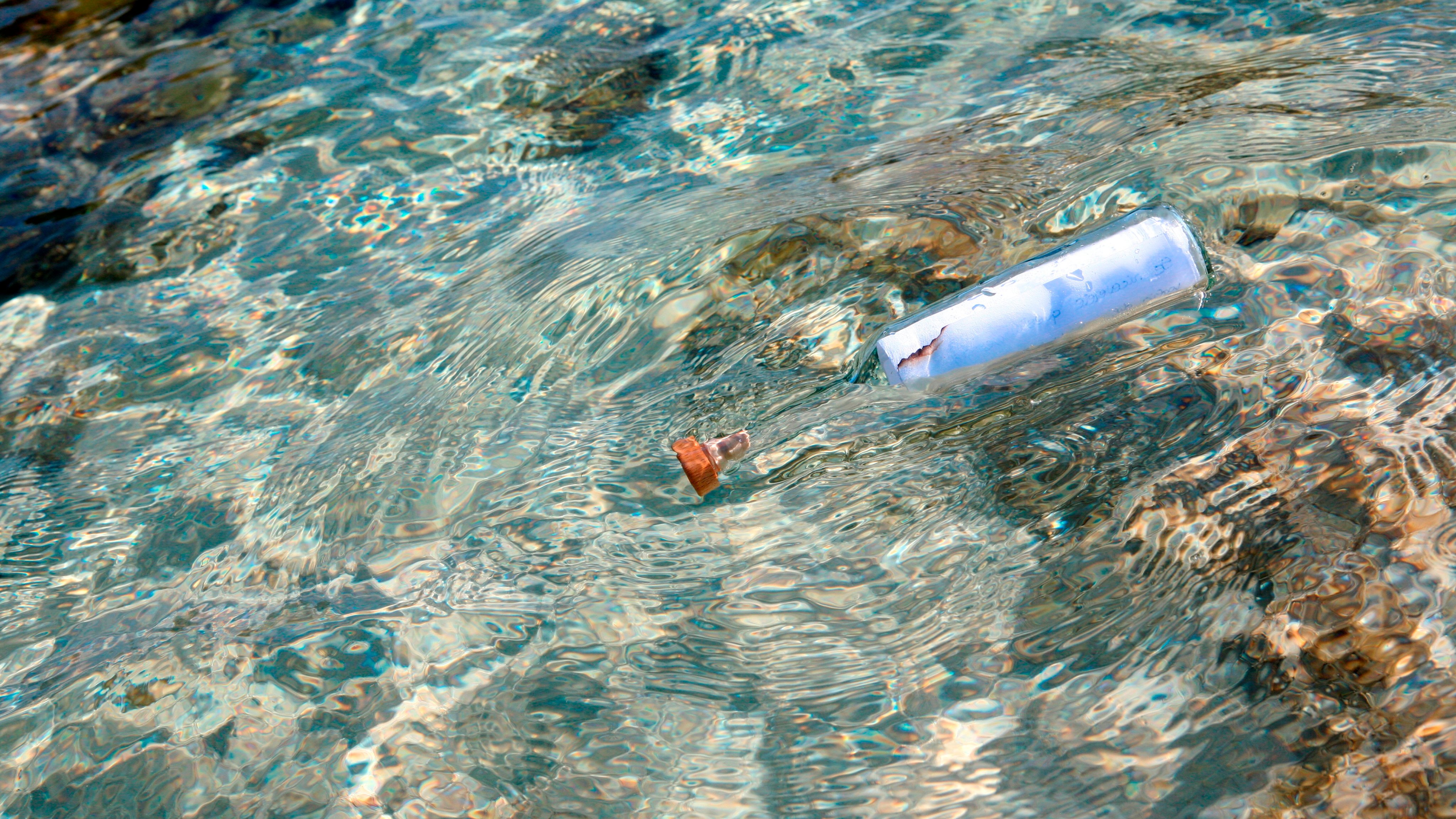Uma mensagem numa garrafa no mar