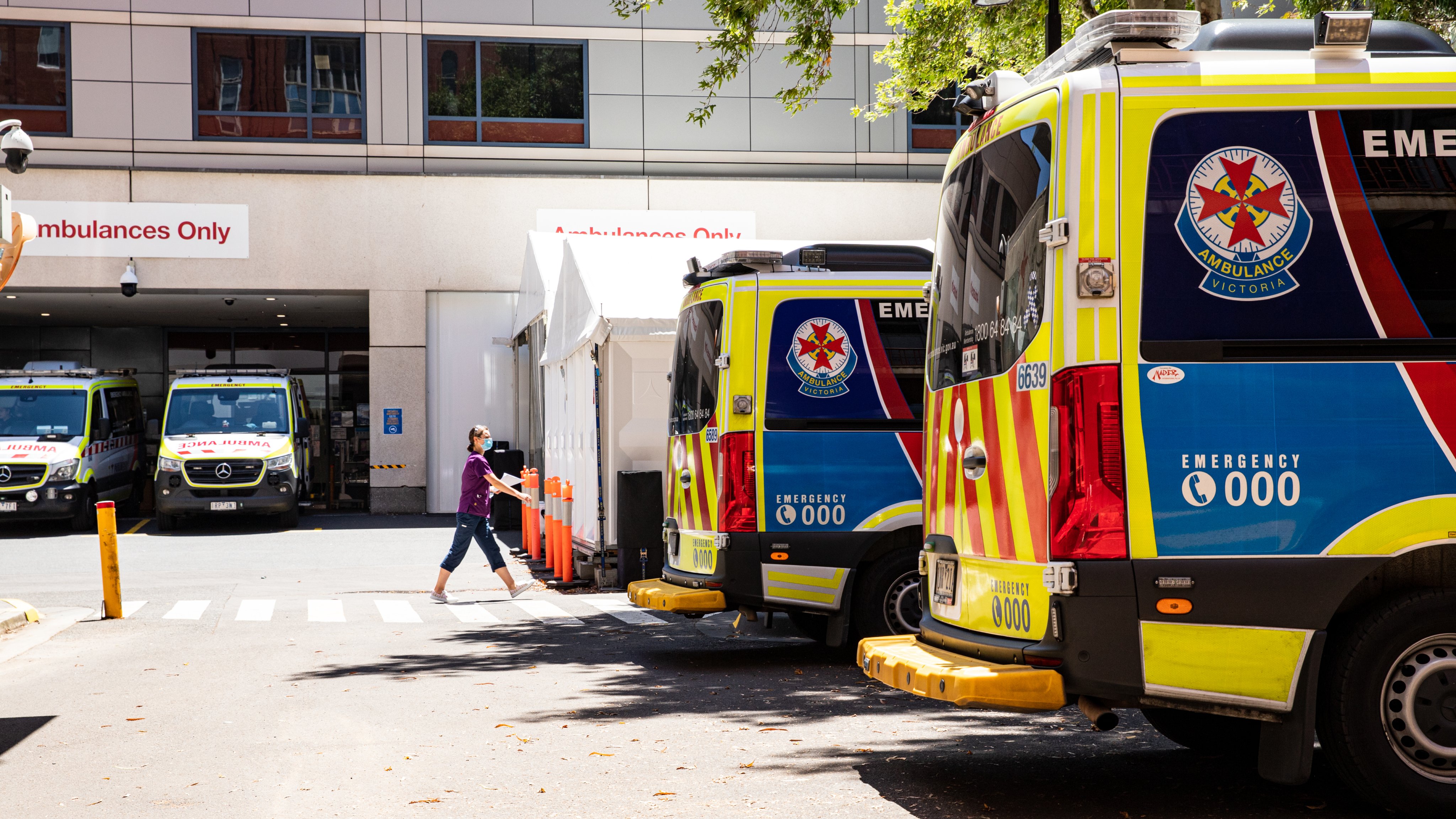Australian Ambulance Services Under Strain As COVID-19 Cases Continue To Emerge