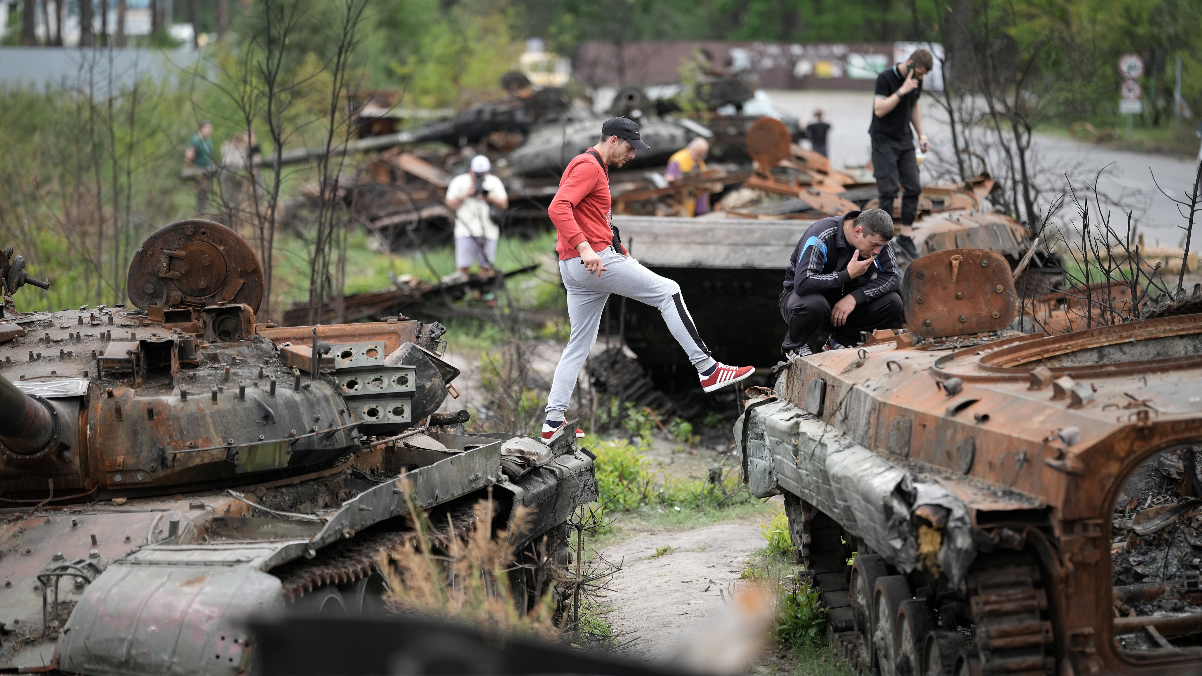 Kyiv Suburbs Clean Up After War Shifts Away From Capital