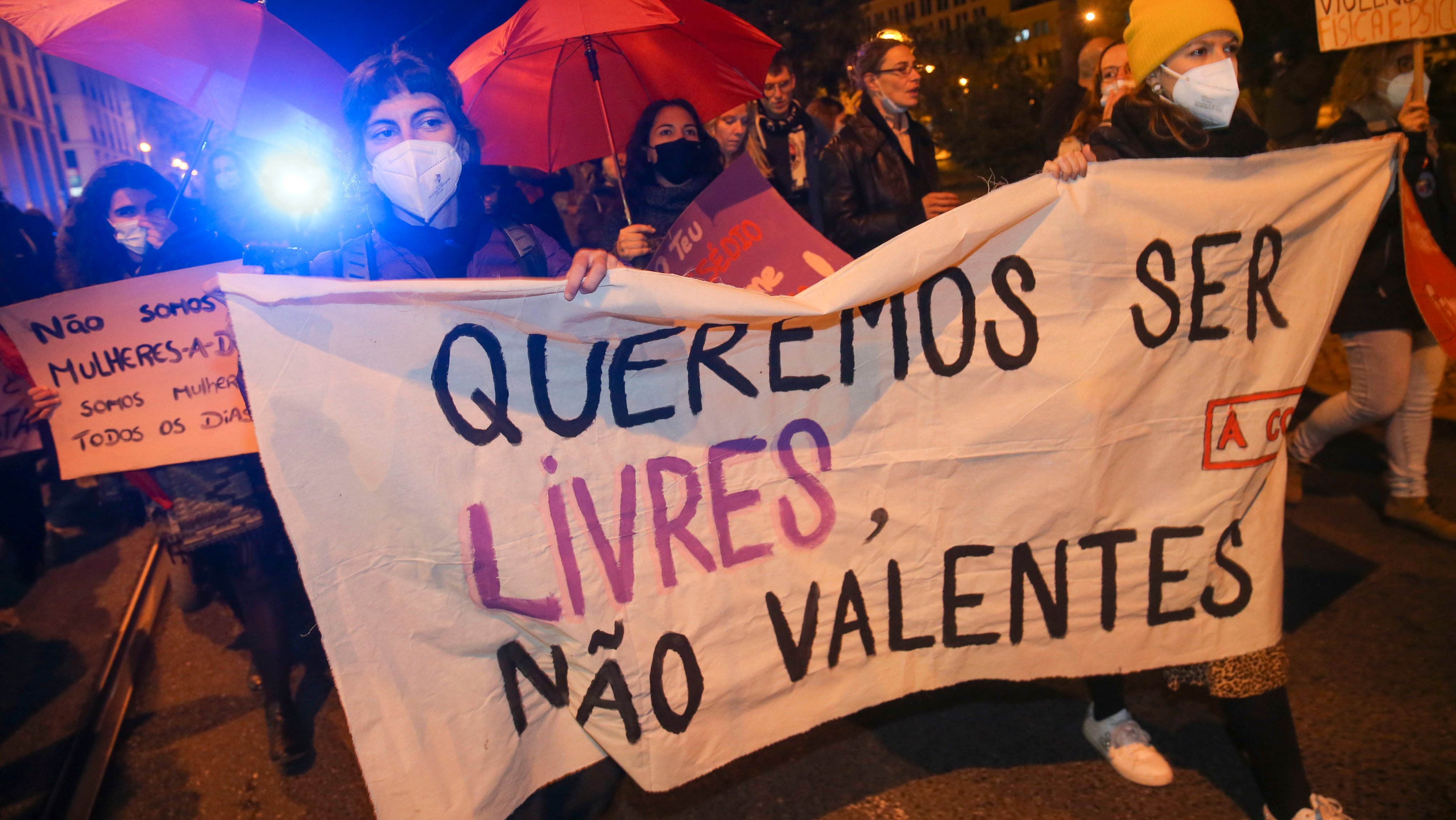 Marcha realizada esta quinta-feira em Lisboa pelo fim da violência contra as mulheres