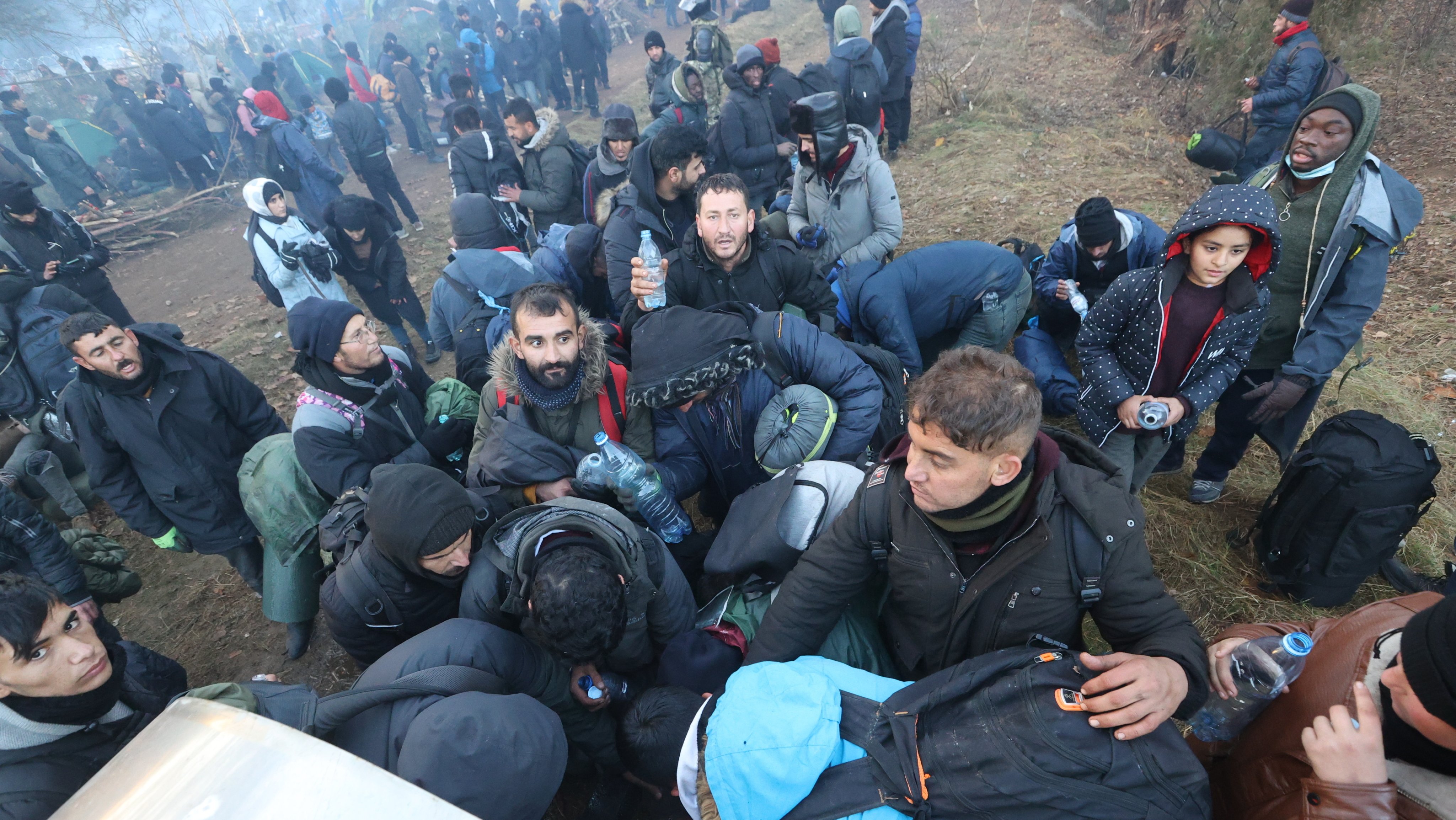 Irregular migrants&#039; waiting at Polish-Belarusian border continue