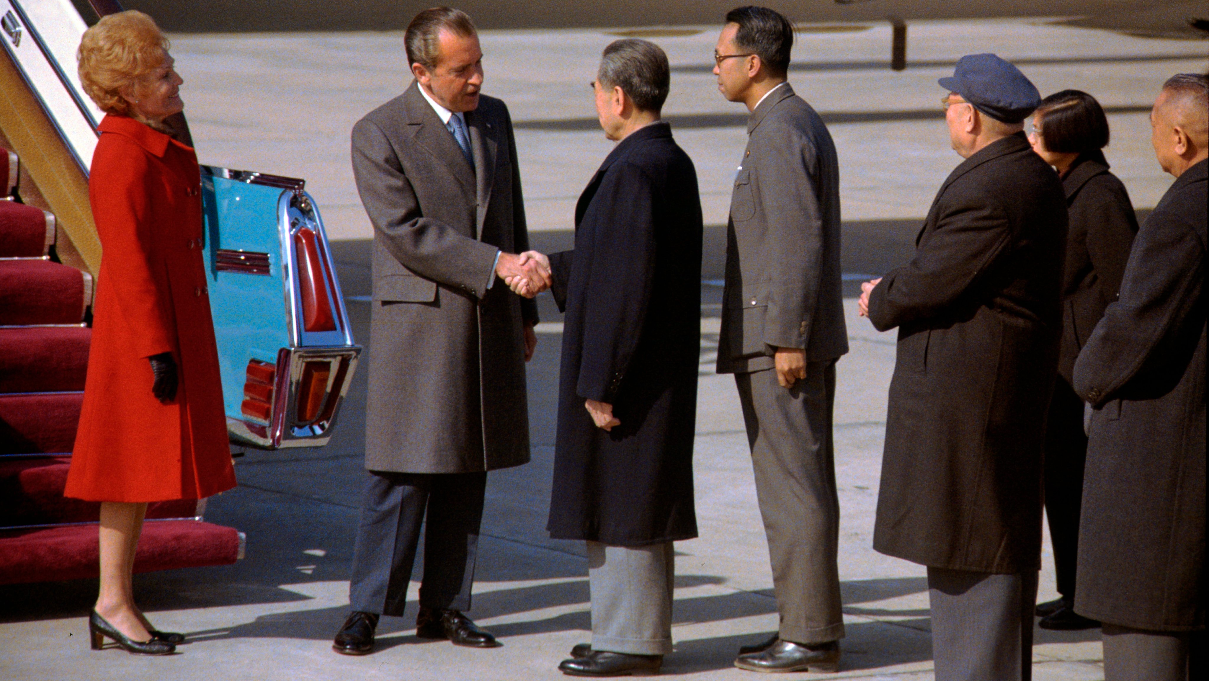 Nixon Meets En-Lai In China