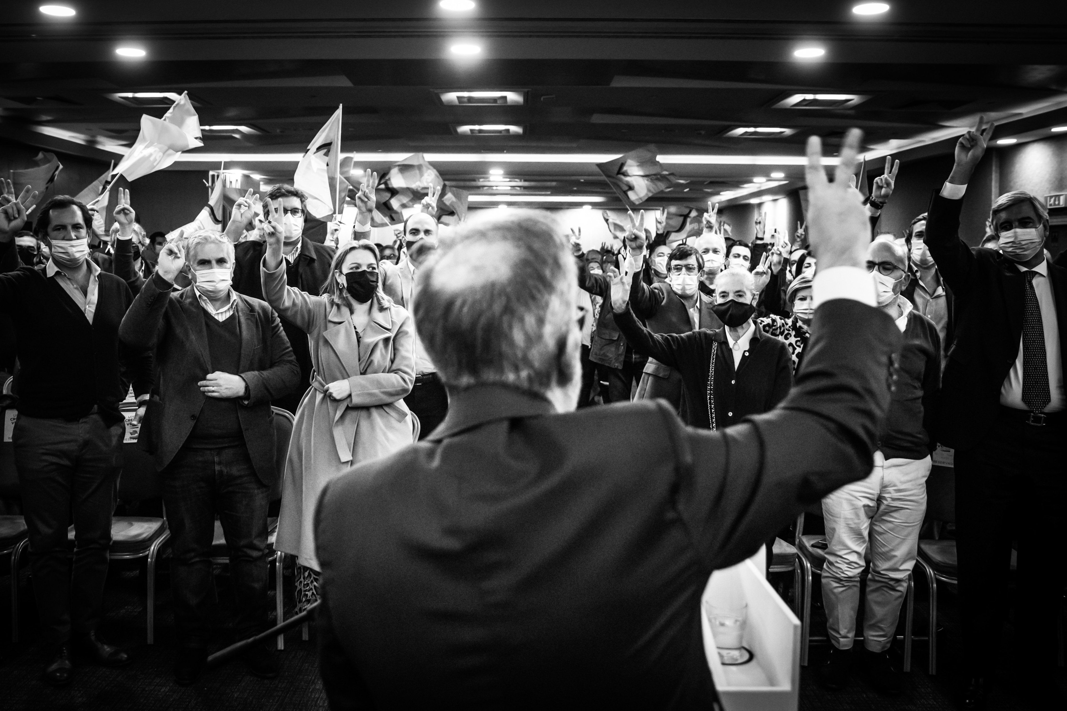 Convício com militantes em Lisboa, numa ação de campanha de Paulo Rangel para as eleições internas que se disputam a presidência do Partido Social Democrata - PSD. Lisboa, 24 de novembro de 2021. JOÃO PORFÍRIO/OBSERVADOR