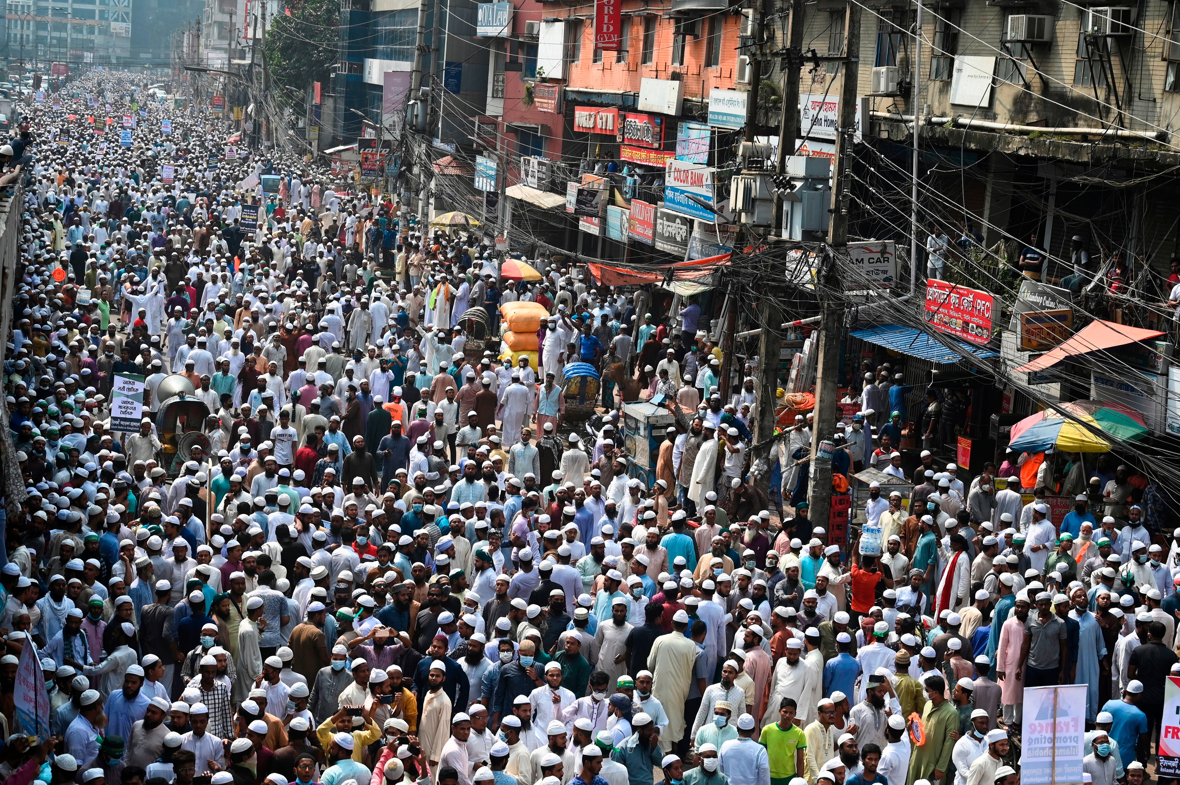 TOPSHOT-BANGLADESH-FRANCE-DIPLOMACY-RELIGION-ISLAM-PROTEST