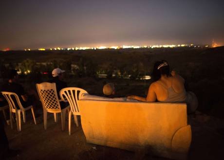 israel-gaza-sofa-hill