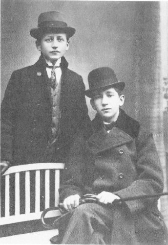 Hermann Ungar e um amigo em 1908. A amizade Ã© o Ãºnico sentimento puro e verdadeiro nos seus livros