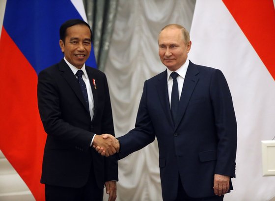 Russian President Putin Hosts Indonesian Counterpart Joko Widodo