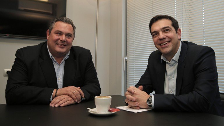 Panos Kammenos, líder do partido Gregos Independentes, e Alexis Tsipras, líder do Syriza