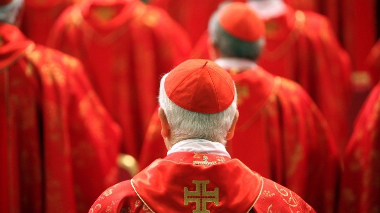A partir de sábado, o Colégio Cardinalício terá 228 cardeais - 125 eleitores e 103 não eleitores.