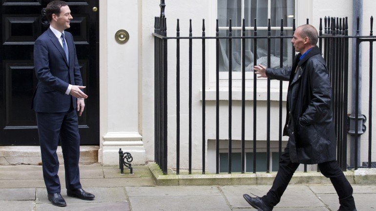 Yanis Varoufakis visitou George Osborne em Londres esta segunda-feira.