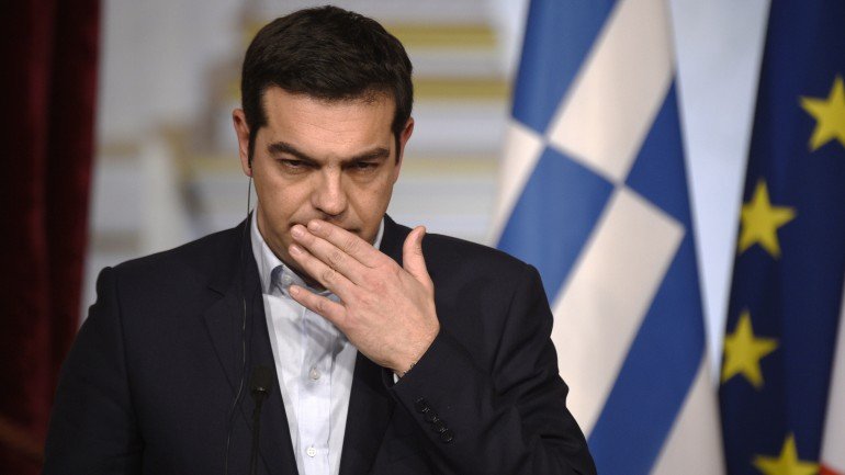 Não é provável que Atenas receba já os 1,9 mil milhões que os bancos centrais tiveram com a dívida grega.