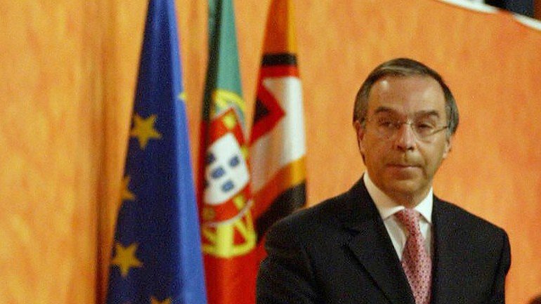 Marques Mendes criticou a posição assumida pela ministra das Finanças junto da Alemanha