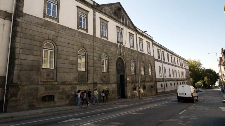 A Faculdade de Medicina da Universidade do Porto foi fundada em 1825