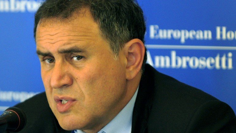 Nouriel Roubini diz que se a Grécia sair, os países periféricos como Portugal iam sofrer