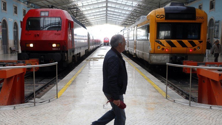 A Comboios de Portugal vai ter paralizações nos dias 2 e 6 de abril