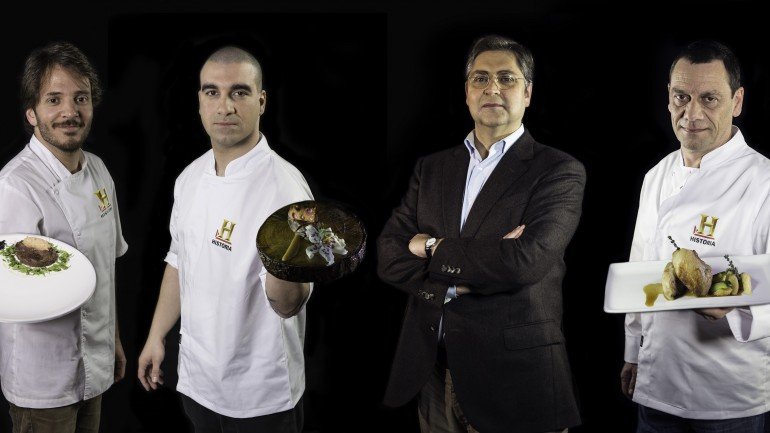 Os chefs Kiko Martins, Pedro Almeida e Miguel Castro e Silva, acompanhados do gastrónomo Duarte Calvão, que provou e comentou os pratos.