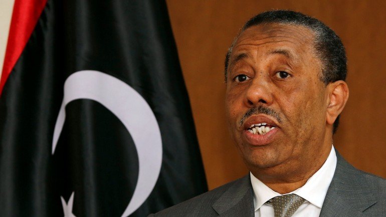 Primeiro-ministro líbio Abdullah al-Thani foi vítima de um ataque esta terça-feira