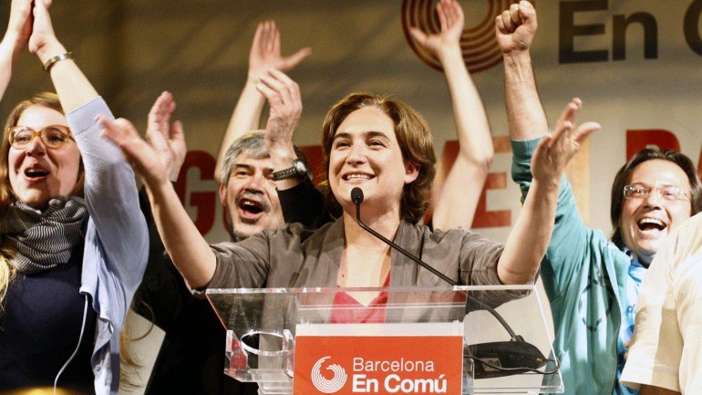Ada Colau foi a 24 de maio a primeira mulher a ser eleita como presidente da Câmara de Barcelona