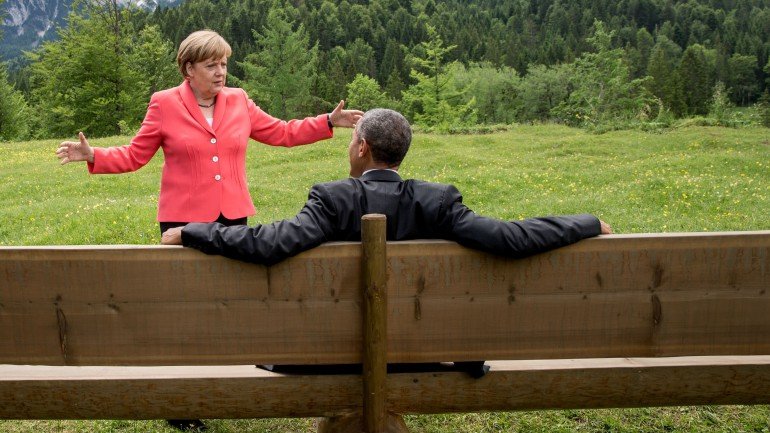 O acordo entre gregos e credores continua difícil. &quot;Todos os dias contam&quot;, alertou Merkel
