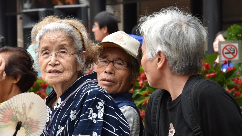 Em 2014, o Japão gastou cerca de 18 mil euros nas comemorações do Dia do Respeito ao Idoso, o feriado nacional que celebra a população sénior do país