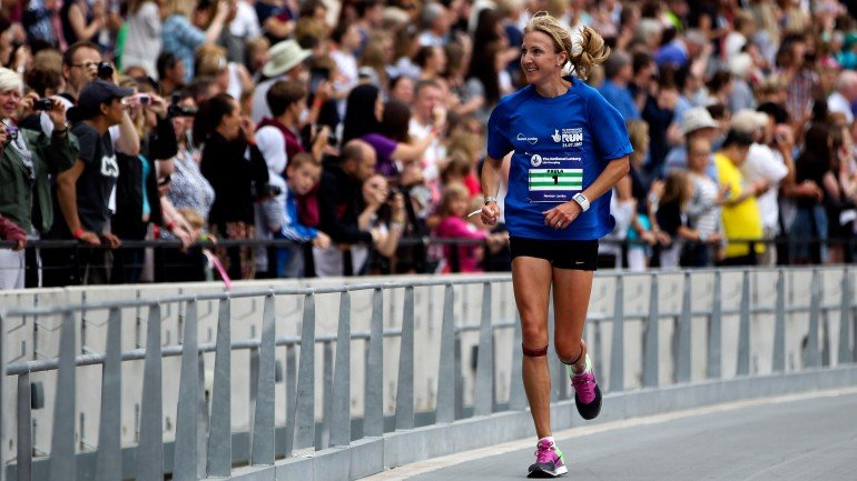 Paula Radcliffe tem 41 anos e retirou-se em abril. Somou três vitórias na Maratona de Londres, outras três na de Nova Iorque e ainda uma na prova de Chicago