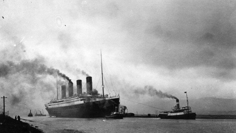 O Titanic afundou-se na noite de 15 de abril de 1912, a norte do Oceano Atlântico