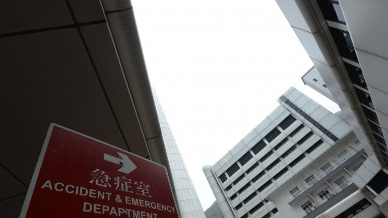 500 pessoas foram evacuadas das proximidades do hospital Queen Mary em Hong Kong