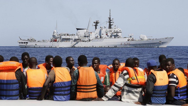 A Organização Internacional para as Migrações indicou que 473.887 pessoas cruzaram o Mediterrâneo em 2015