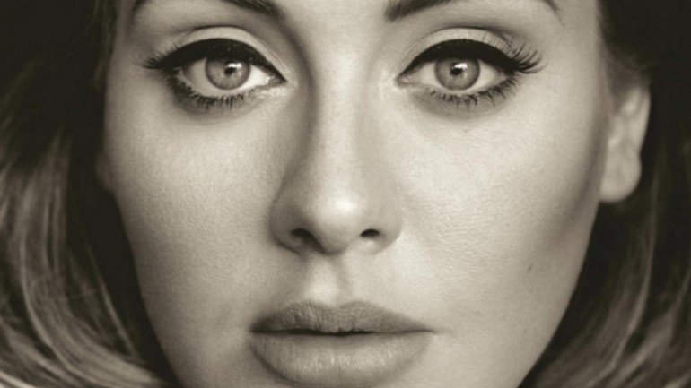 &quot;25&quot; é o terceiro álbum de Adele e foi o lançamento mais mediático do mês de novembro