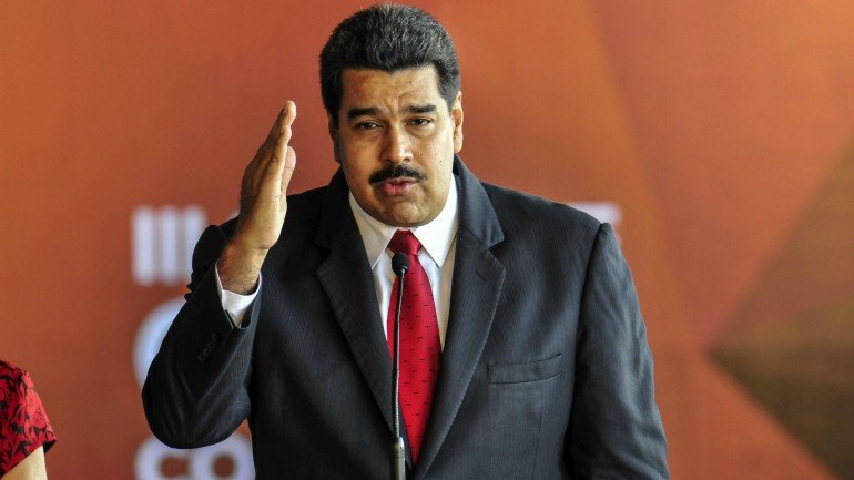 O presidente da Venezuela, Nicolás Maduro, afirmou que se trata de uma &quot;violação do direito internacional&quot;, e exigiu um pedido de desculpas do governo norte-americano