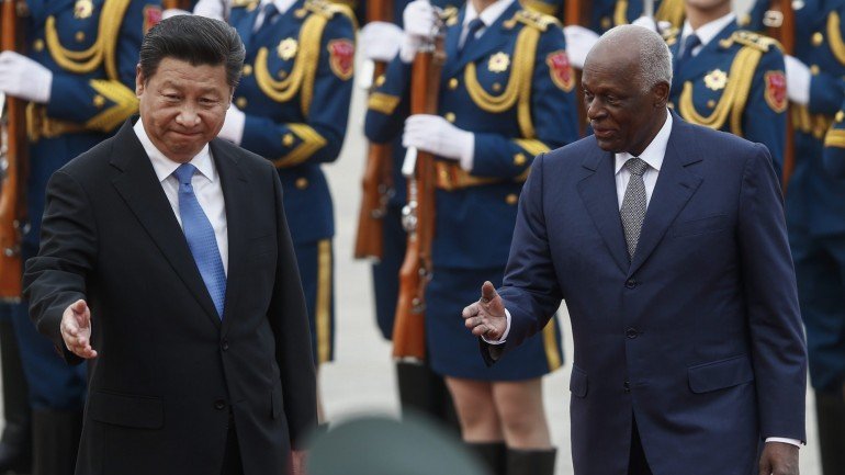 Xi Jinping, presidente da China, e José Eduardo dos Santos, presidente de Angola